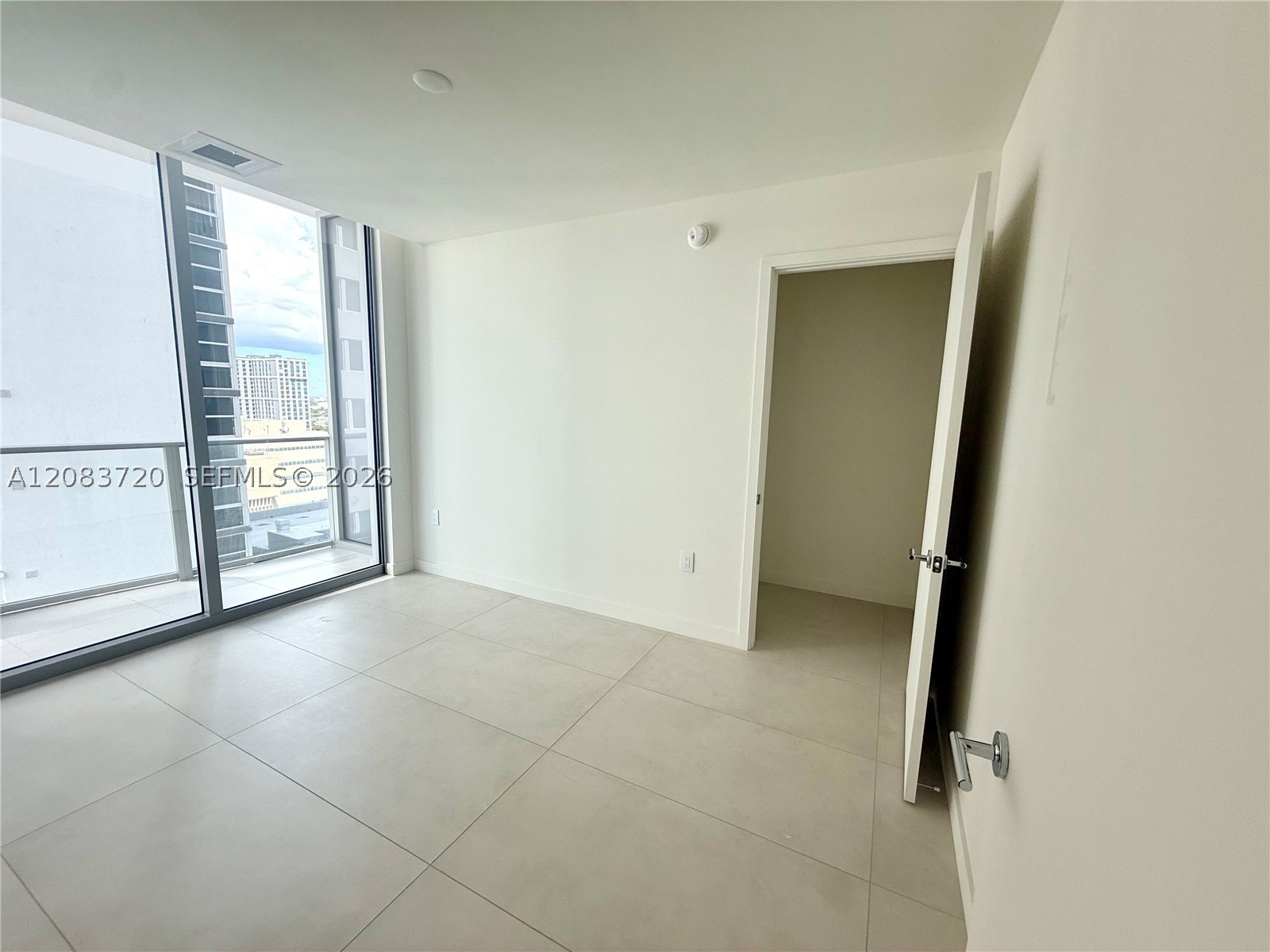 1400 Biscayne Blvd #1602, Miami FL 33132