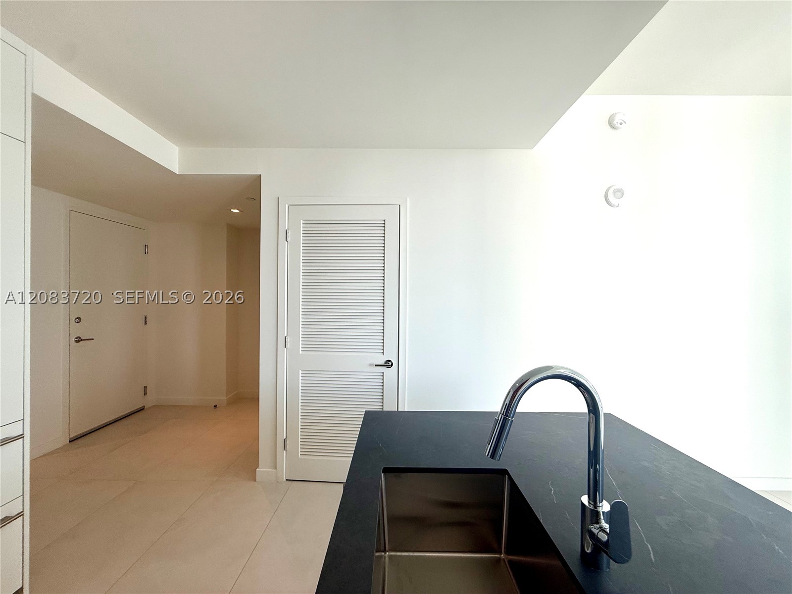 1400 Biscayne Blvd #1602, Miami FL 33132