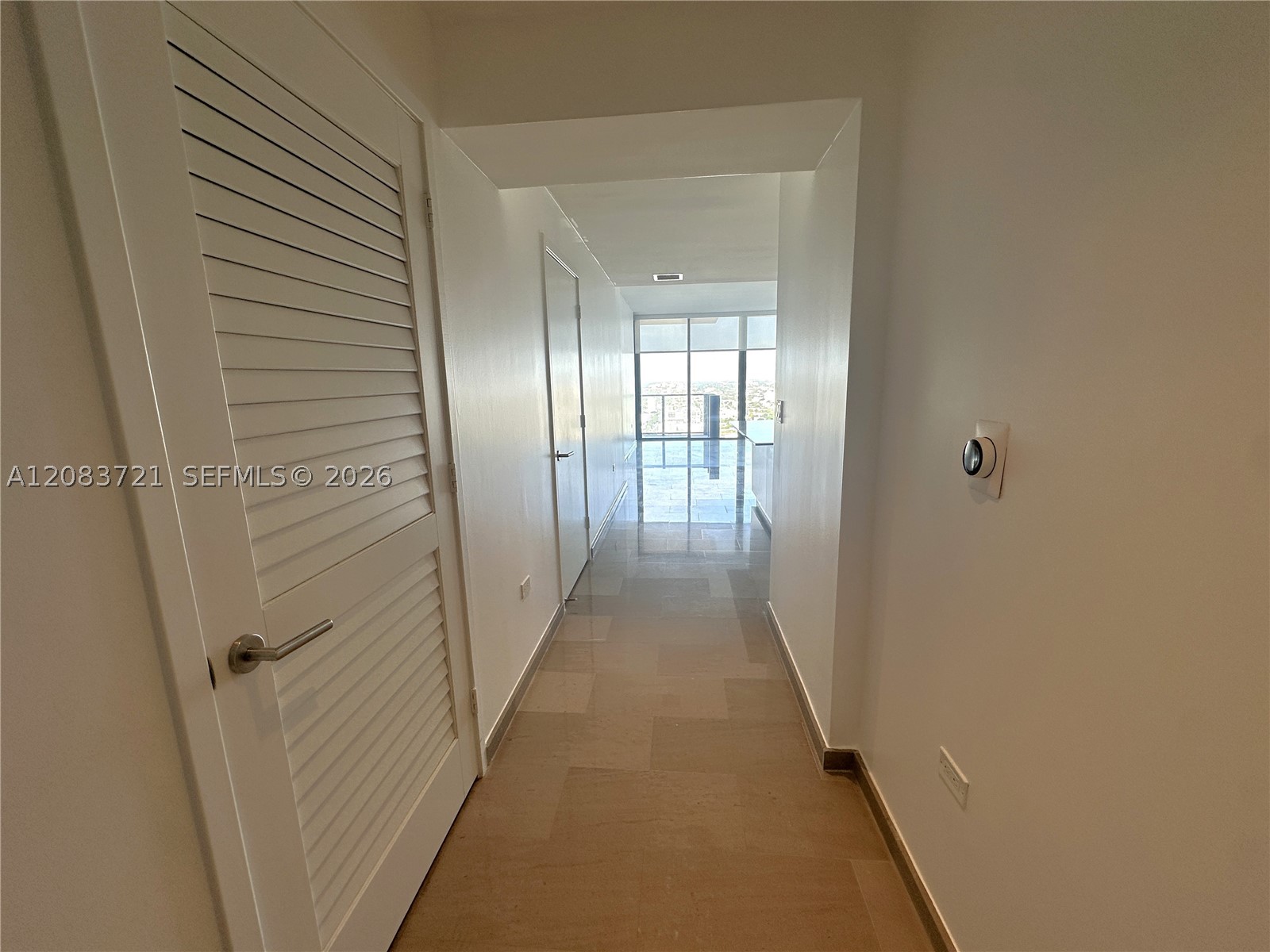 88 SW 7th St #2806, Miami FL 33130