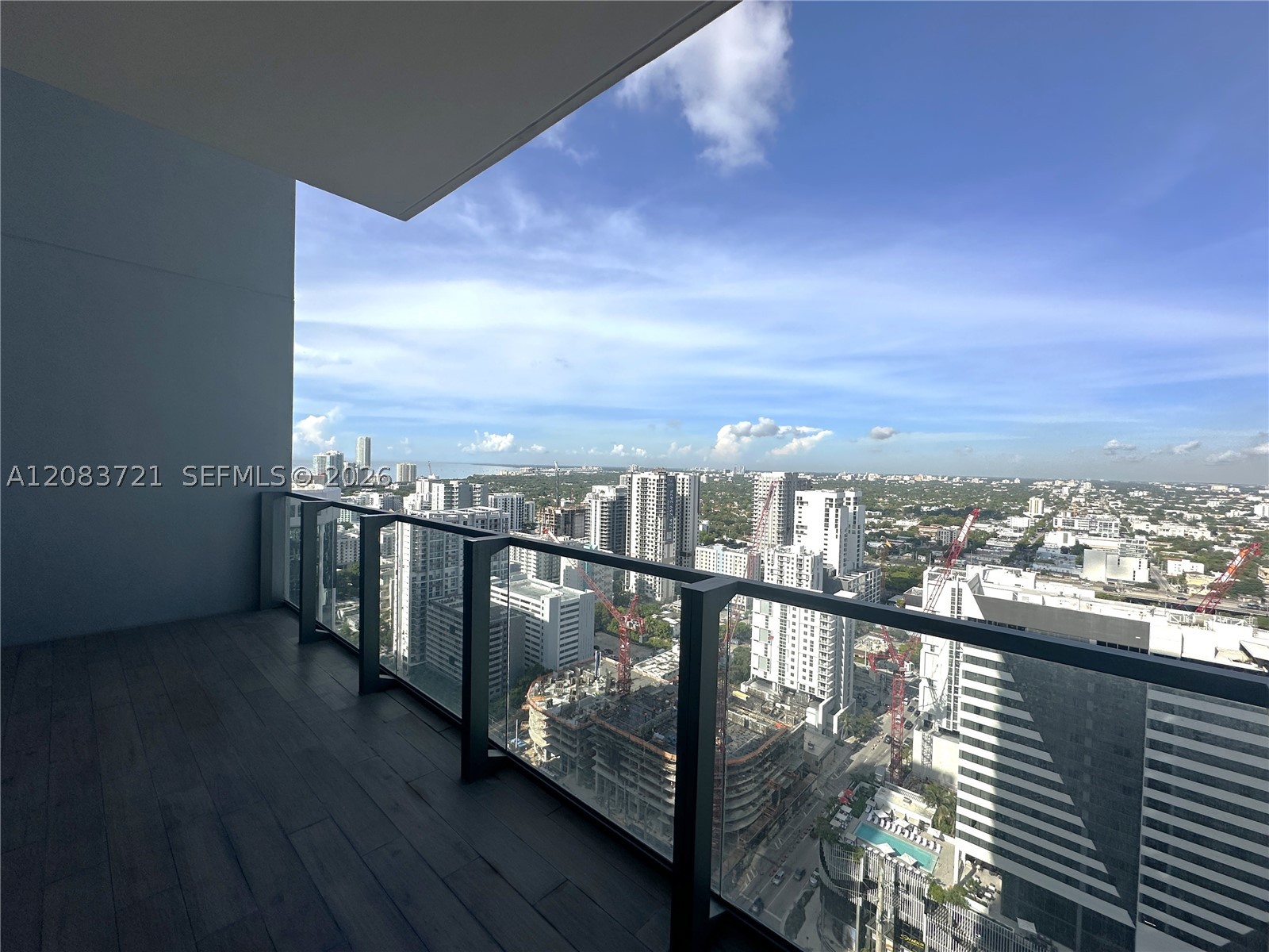 88 SW 7th St #2806, Miami FL 33130
