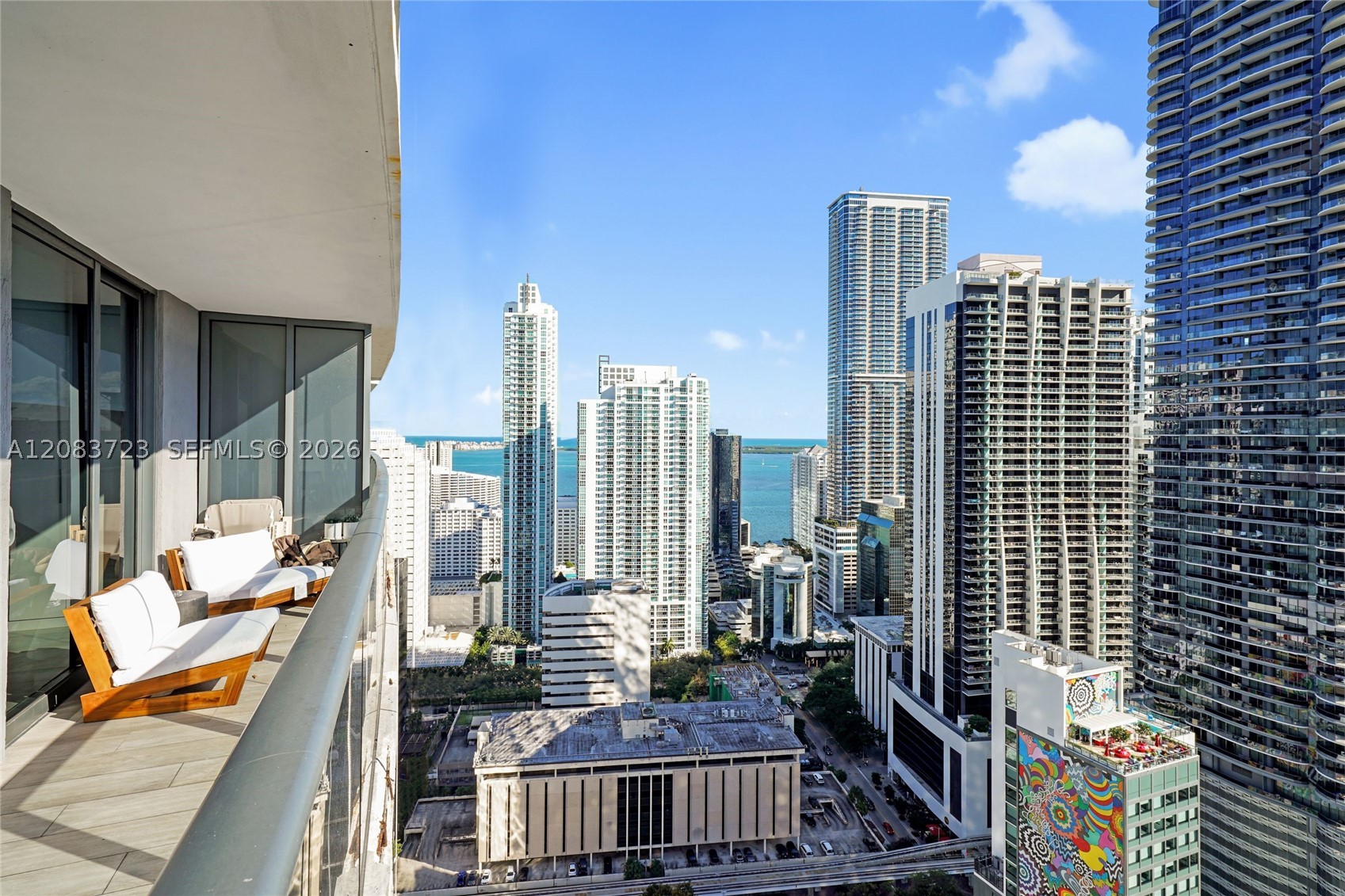 45 SW 9th St #3405, Miami FL 33130