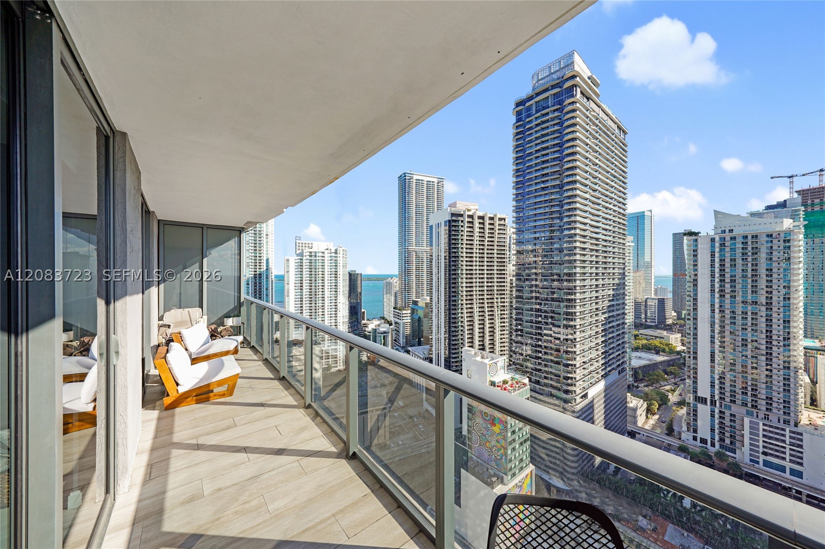 45 SW 9th St #3405, Miami FL 33130