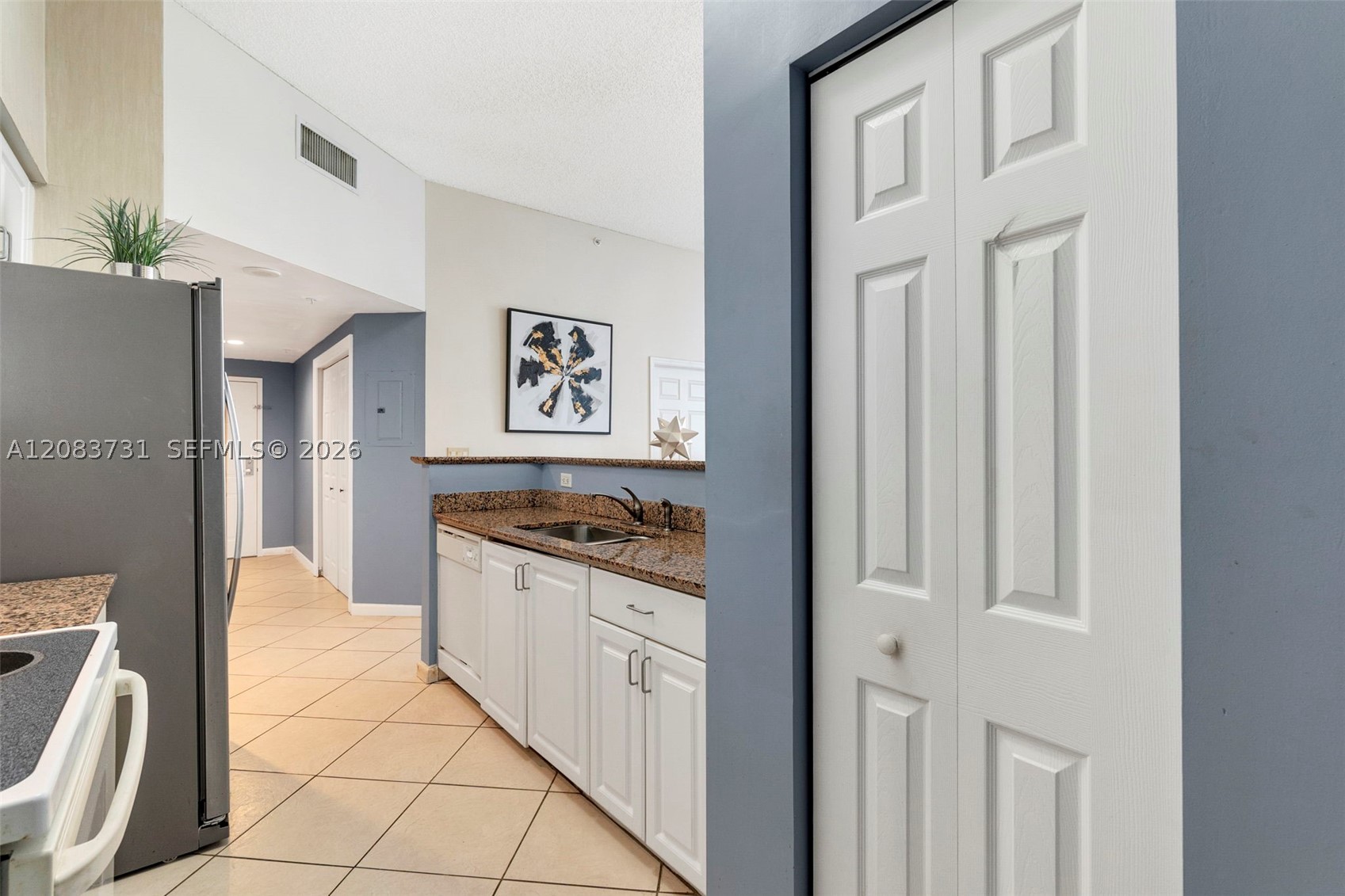 1155 Brickell Bay Dr #202, Miami FL 33131