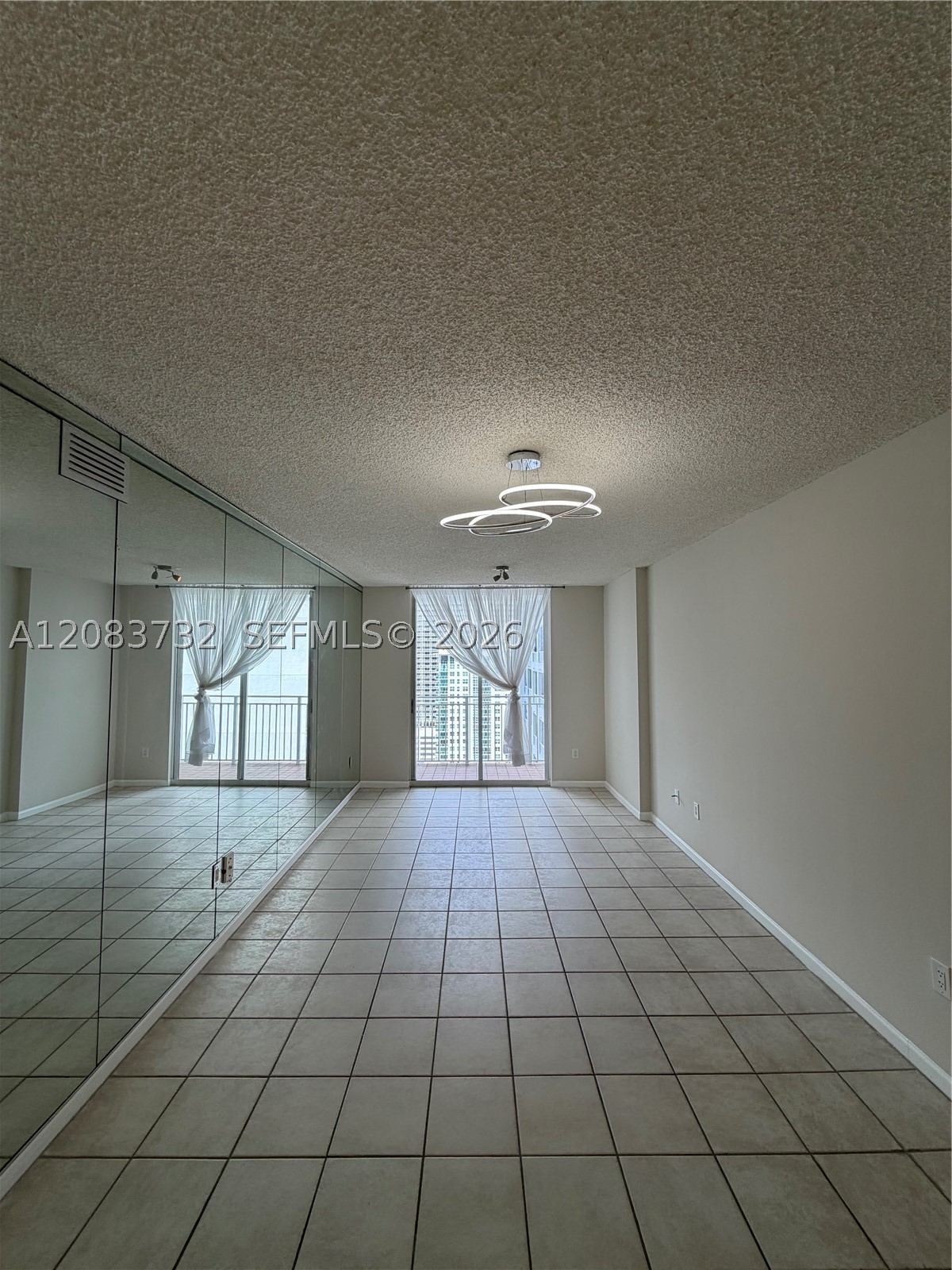 185 SE 14th Ter #2512, Miami FL 33131