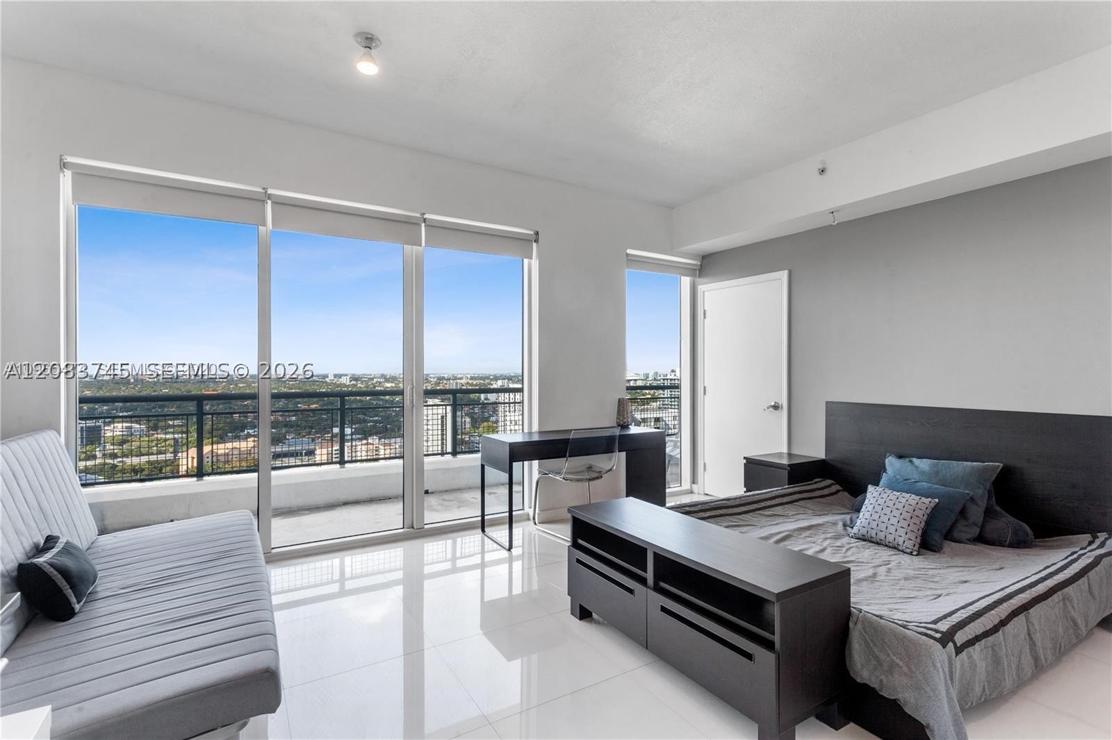 60 SW 13th St #2219, Miami FL 33130
