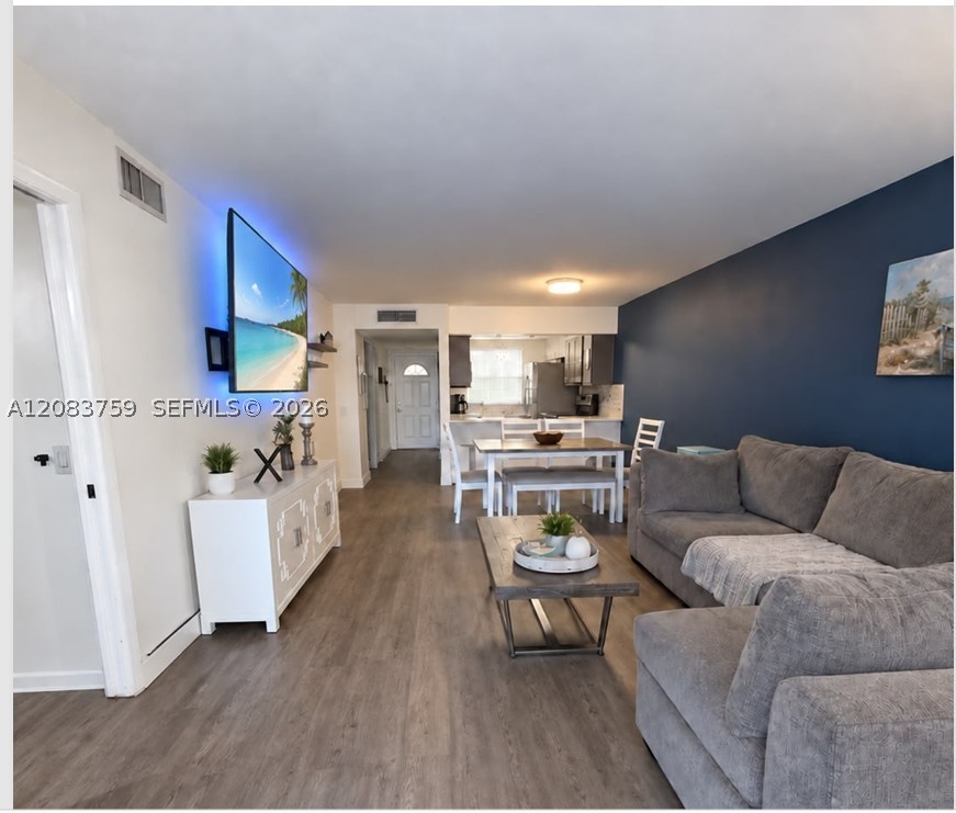 9652 W Mcnab Rd #104, Tamarac FL 33321
