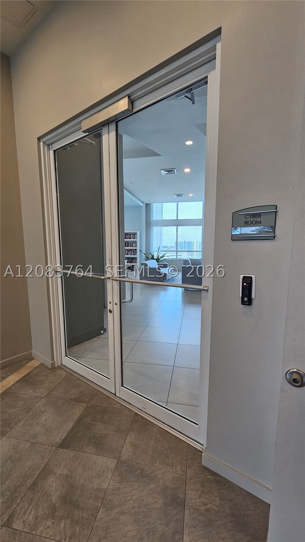 1900 N Bayshore Dr #1617, Miami FL 33132