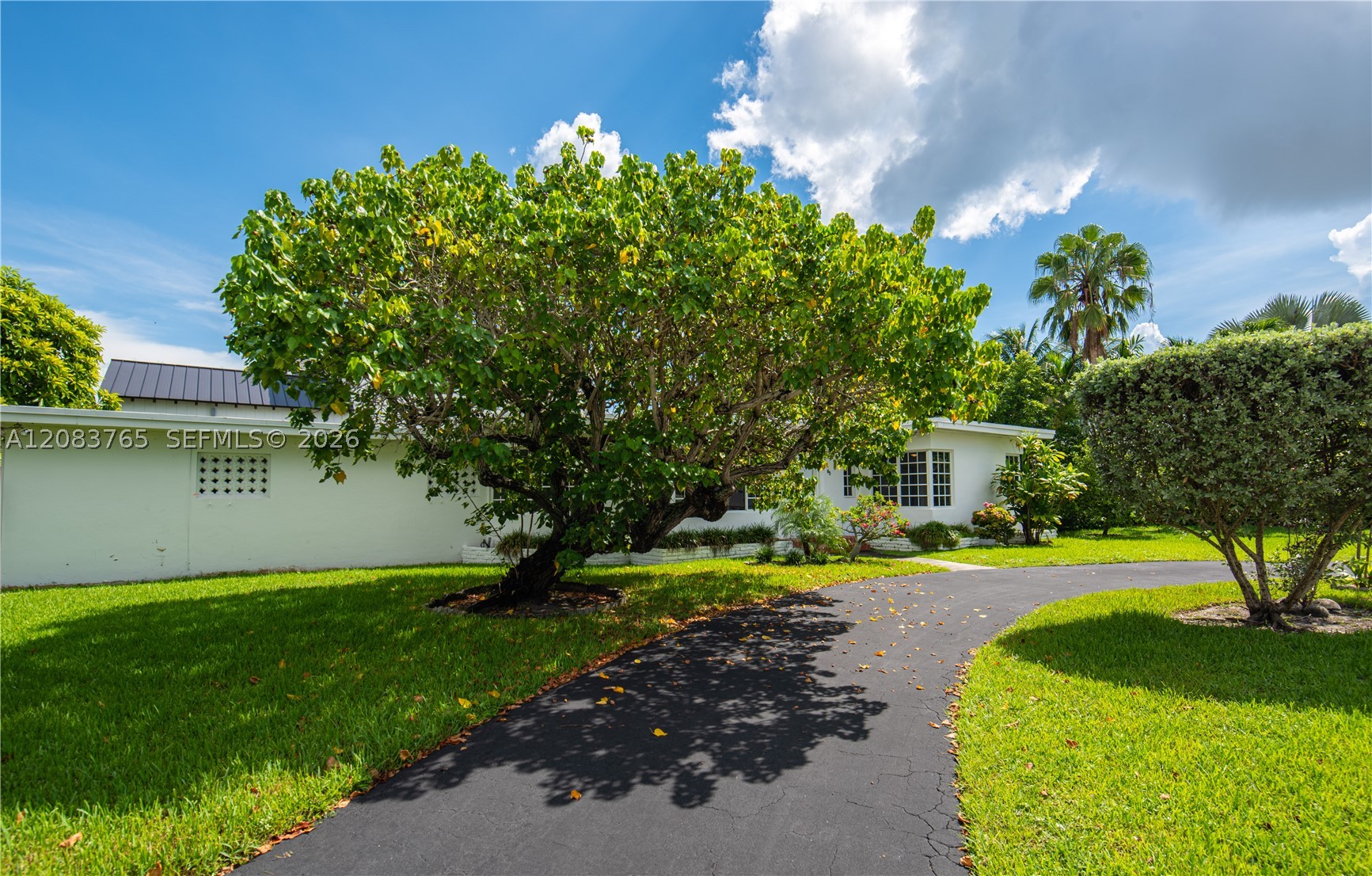 85 S Hibiscus Dr, Miami Beach FL 33139