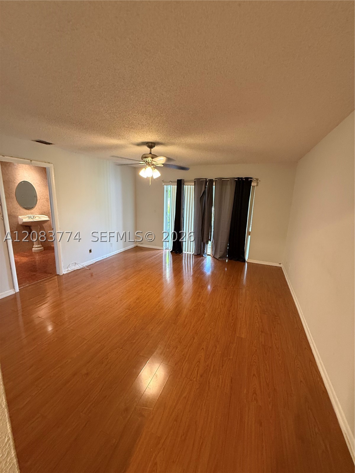 Lauderhill FL 33313 - A12083774