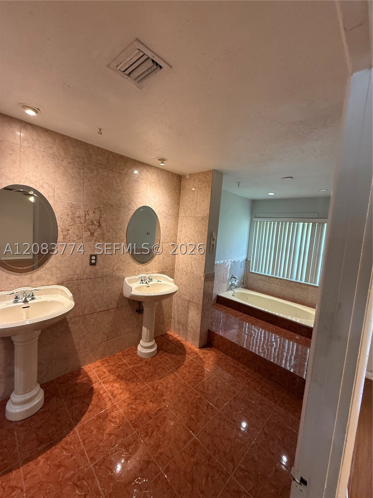 Lauderhill FL 33313 - A12083774
