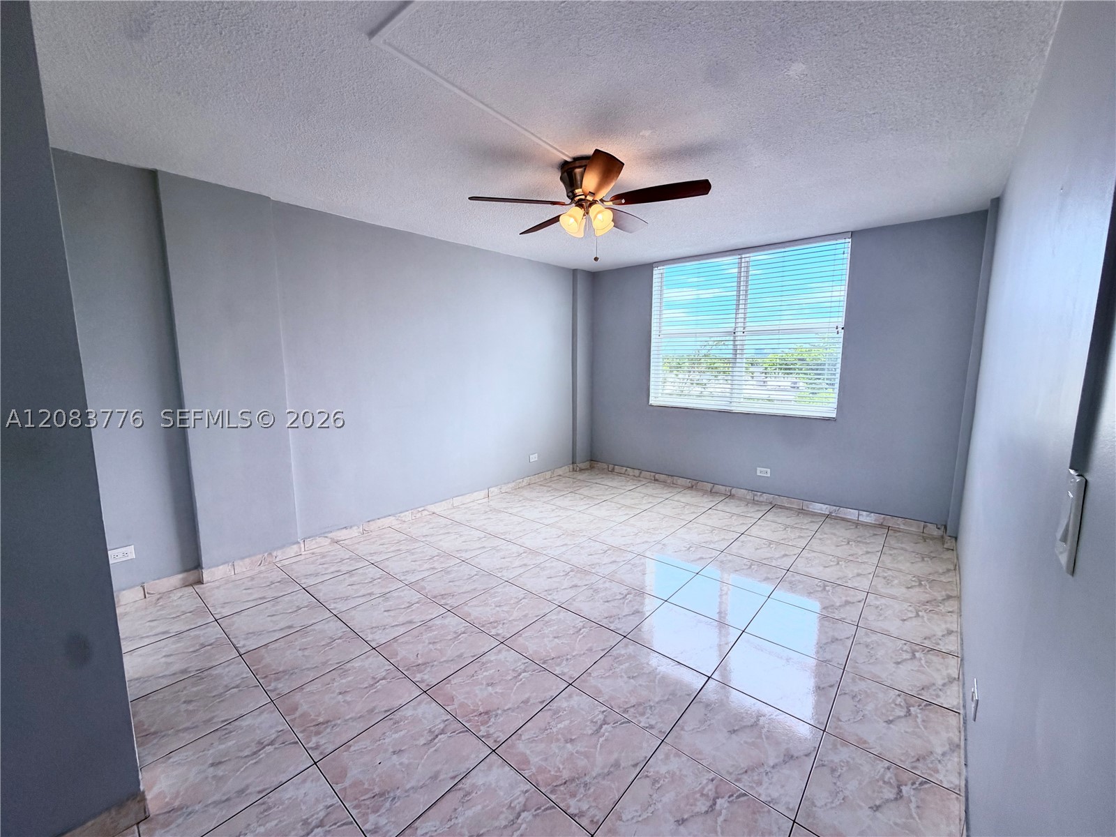 3660 NE 166th St #615, North Miami Beach FL 33160