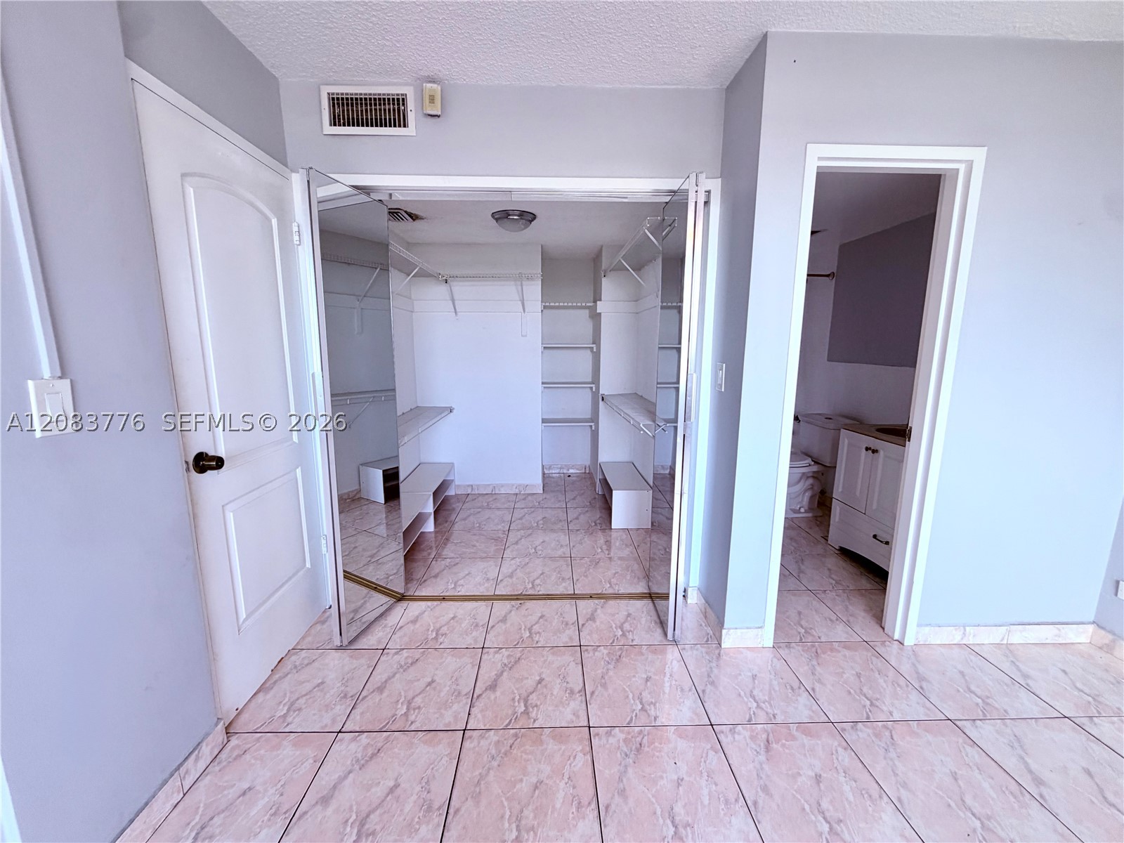 3660 NE 166th St #615, North Miami Beach FL 33160