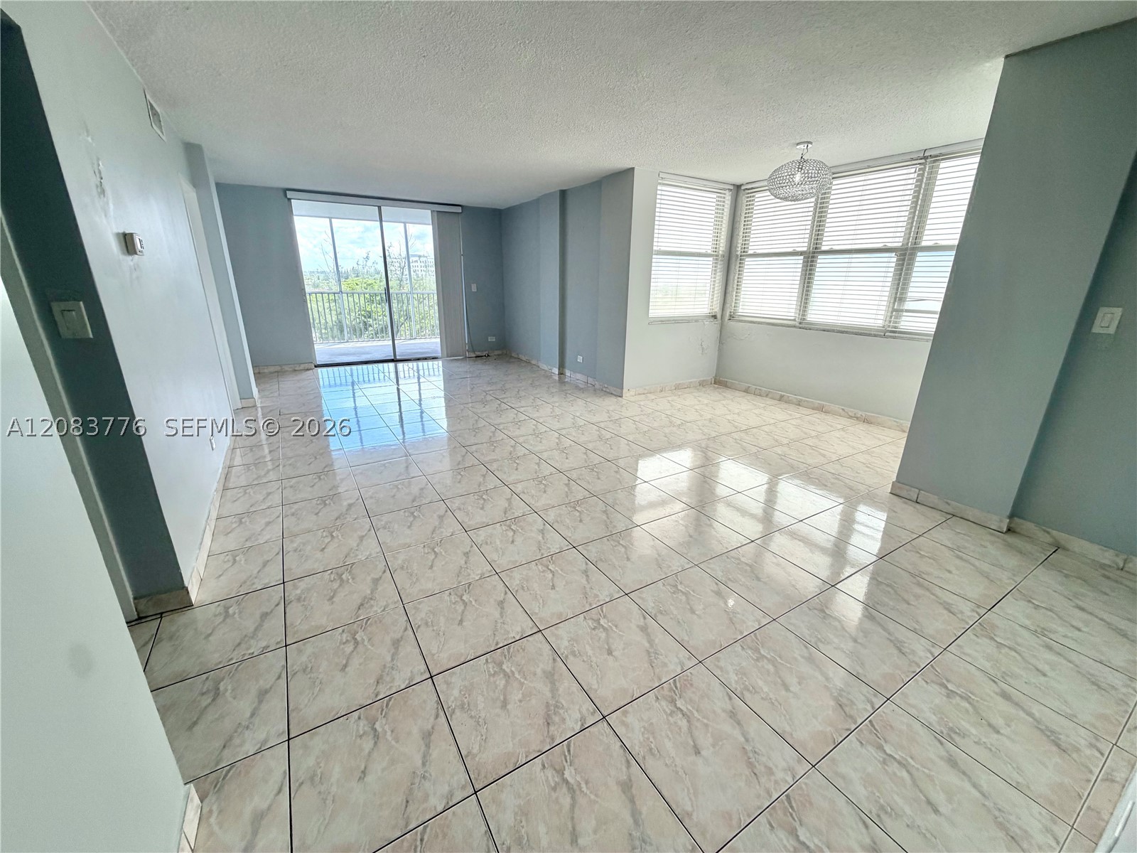 3660 NE 166th St #615, North Miami Beach FL 33160