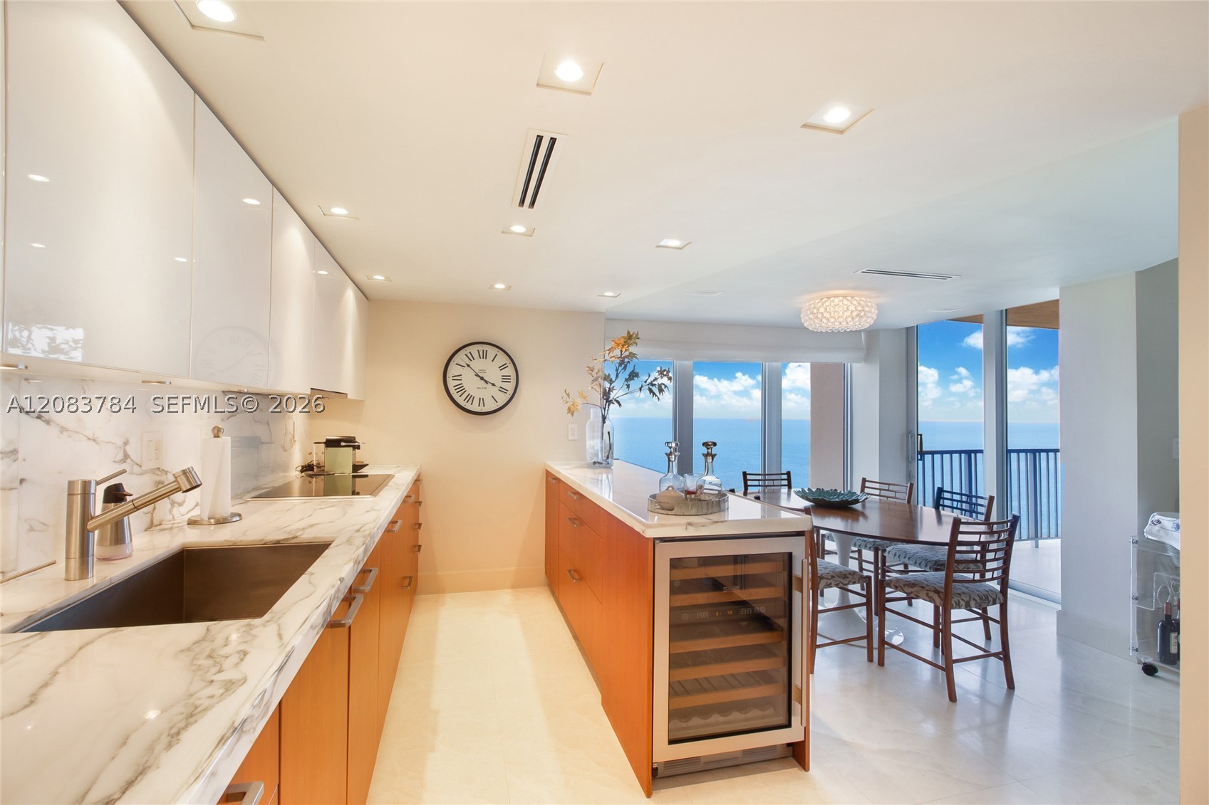 881 Ocean Dr #25E, Key Biscayne FL 33149