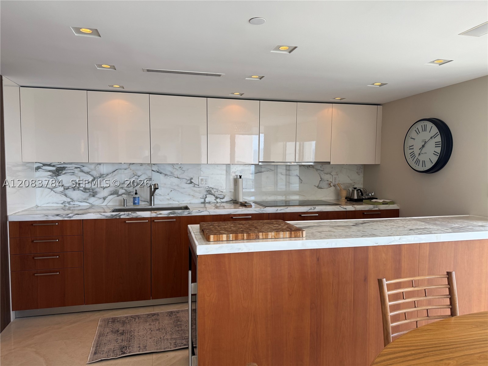 881 Ocean Dr #25E, Key Biscayne FL 33149