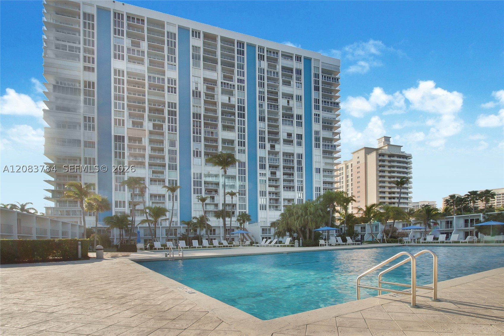 881 Ocean Dr #25E, Key Biscayne FL 33149