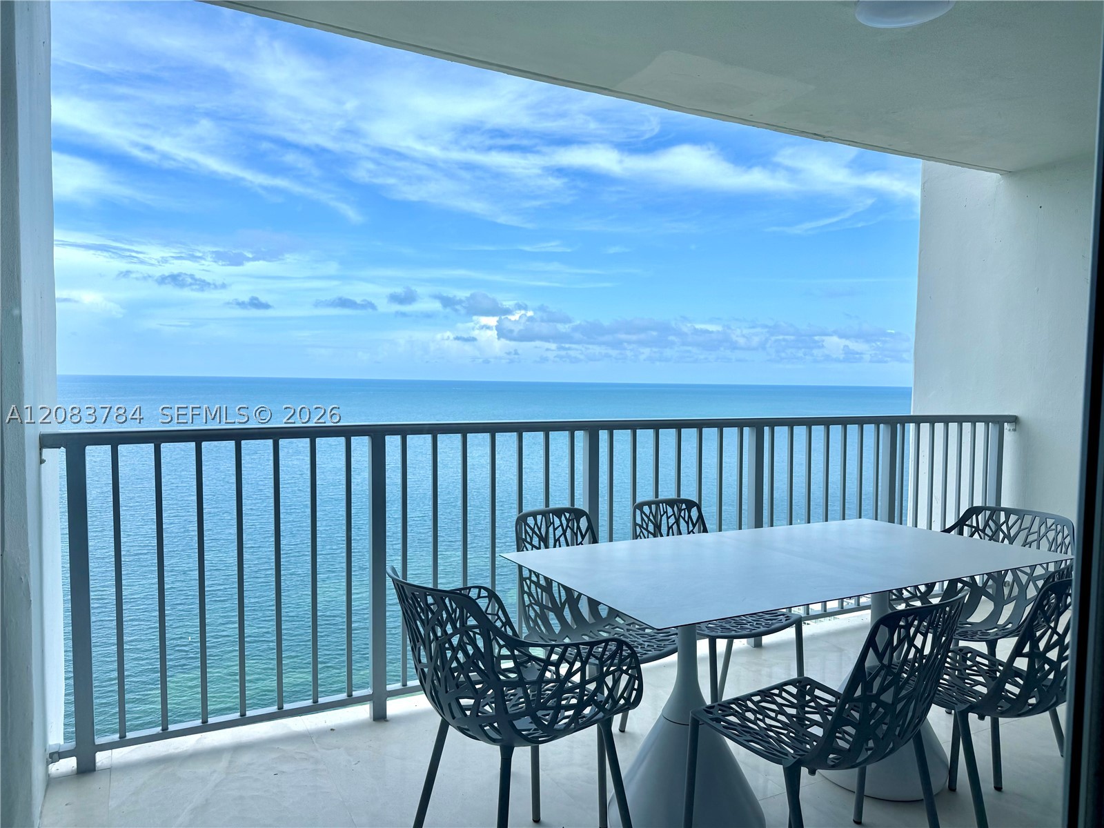 881 Ocean Dr #25E, Key Biscayne FL 33149