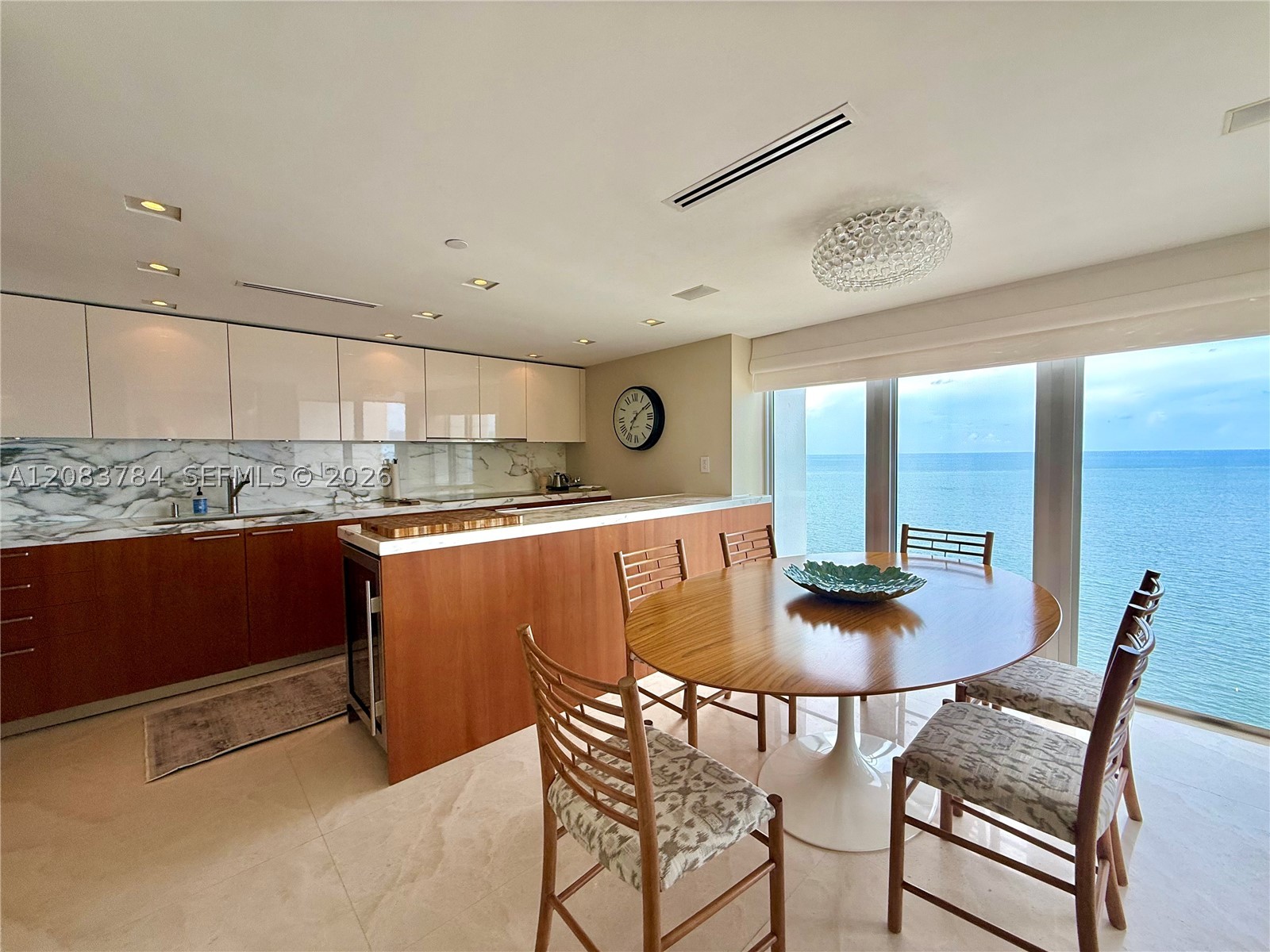 881 Ocean Dr #25E, Key Biscayne FL 33149
