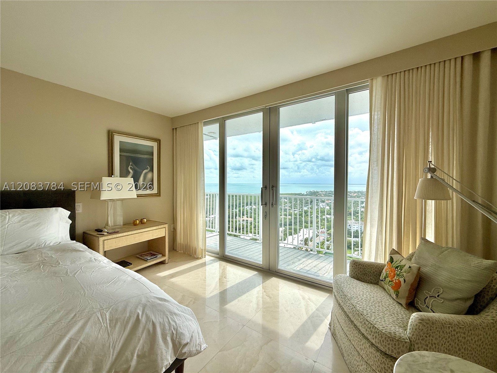 881 Ocean Dr #25E, Key Biscayne FL 33149