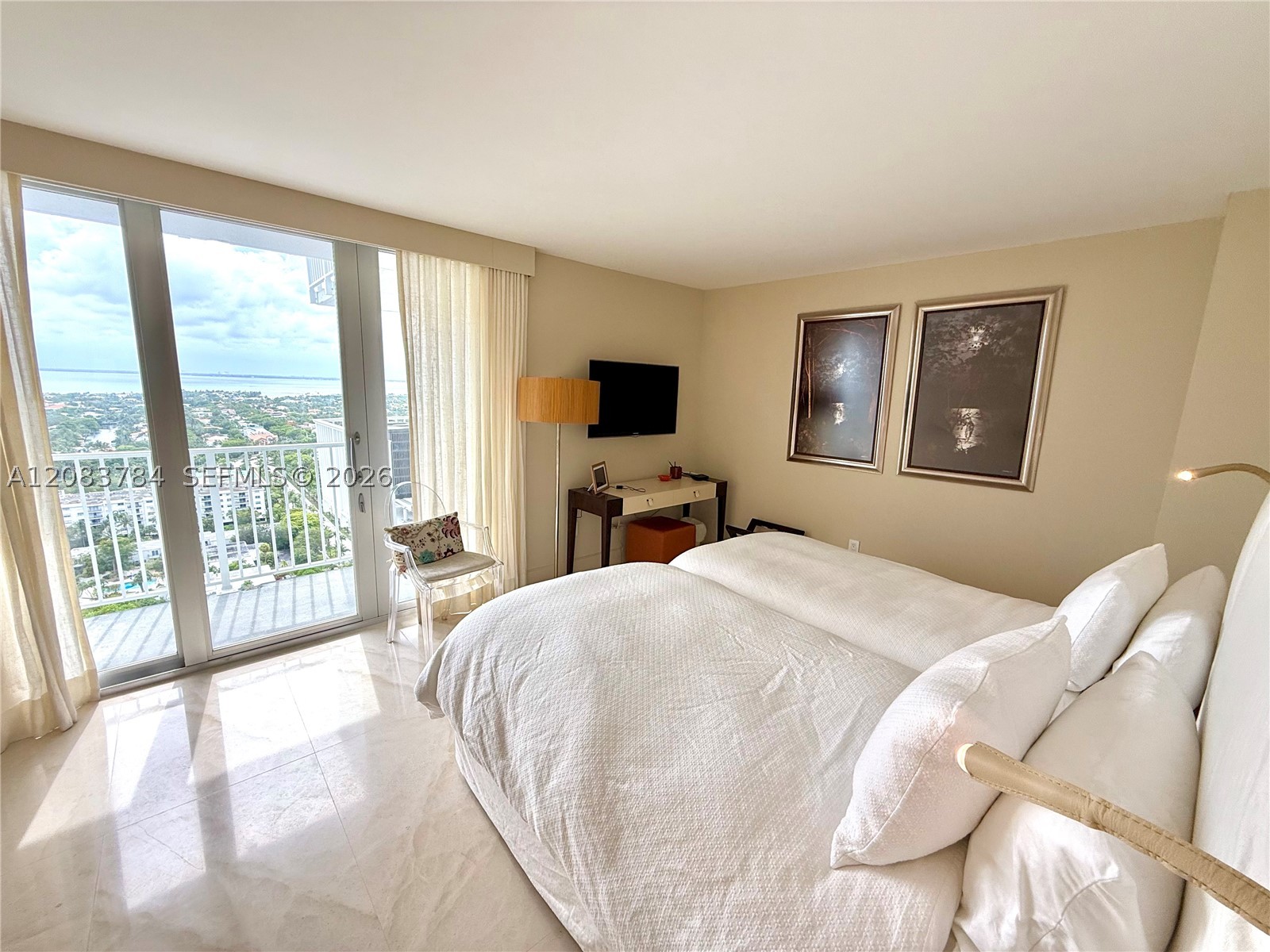 881 Ocean Dr #25E, Key Biscayne FL 33149