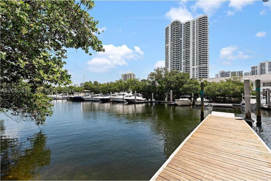 3400 NE 192nd St #PH7, Aventura FL 33180