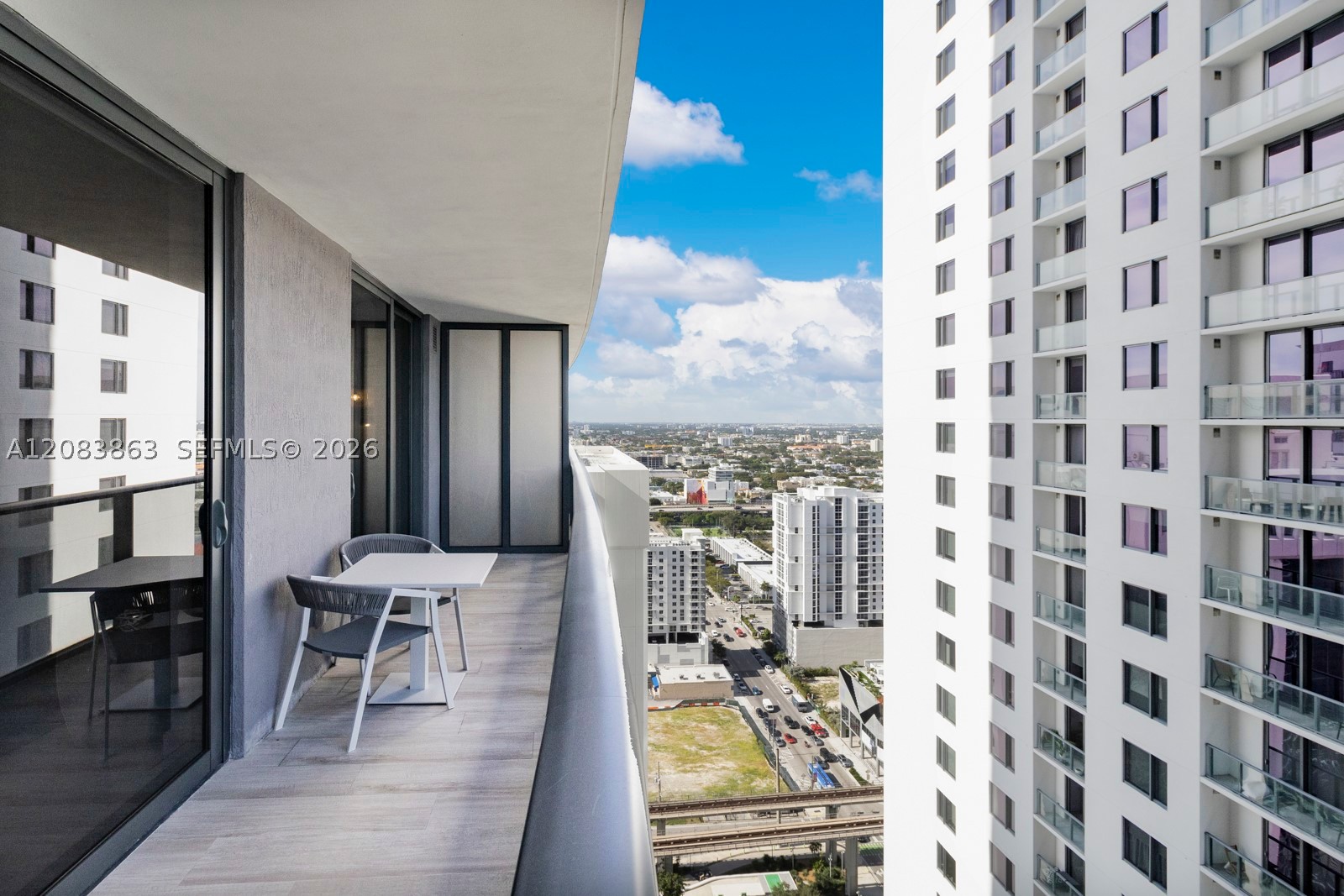 55 SW 9th St #3010, Miami FL 33130