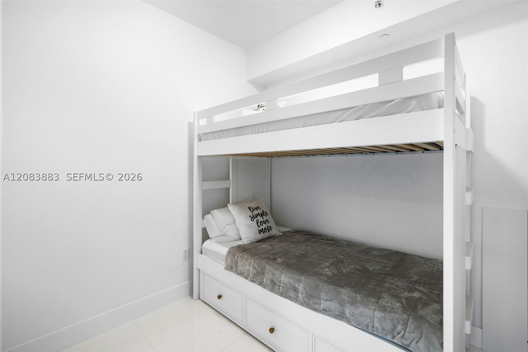 1080 Brickell Ave #2509, Miami FL 33131