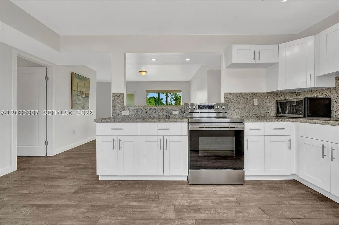 11250 SW 46th St, Miami FL 33165