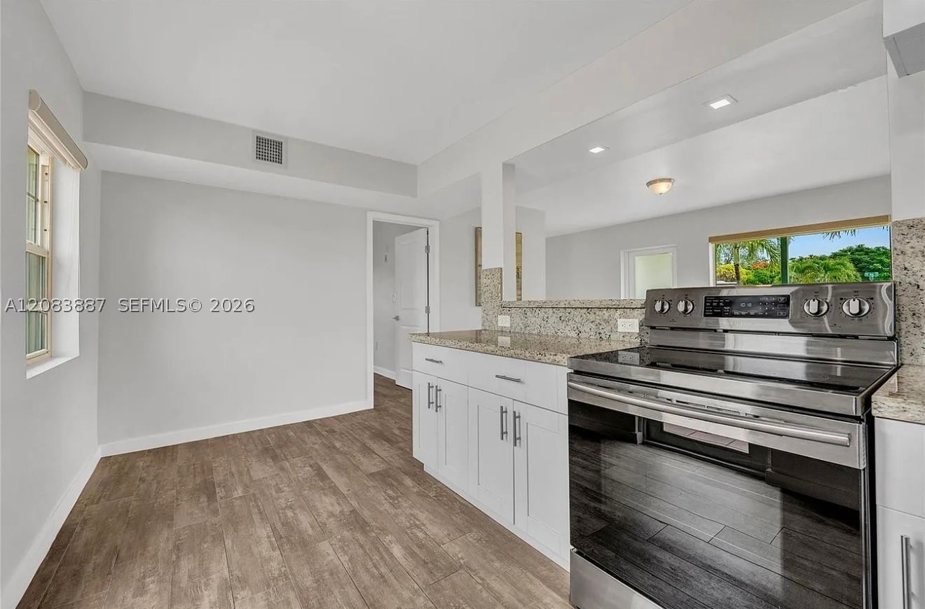 11250 SW 46th St, Miami FL 33165
