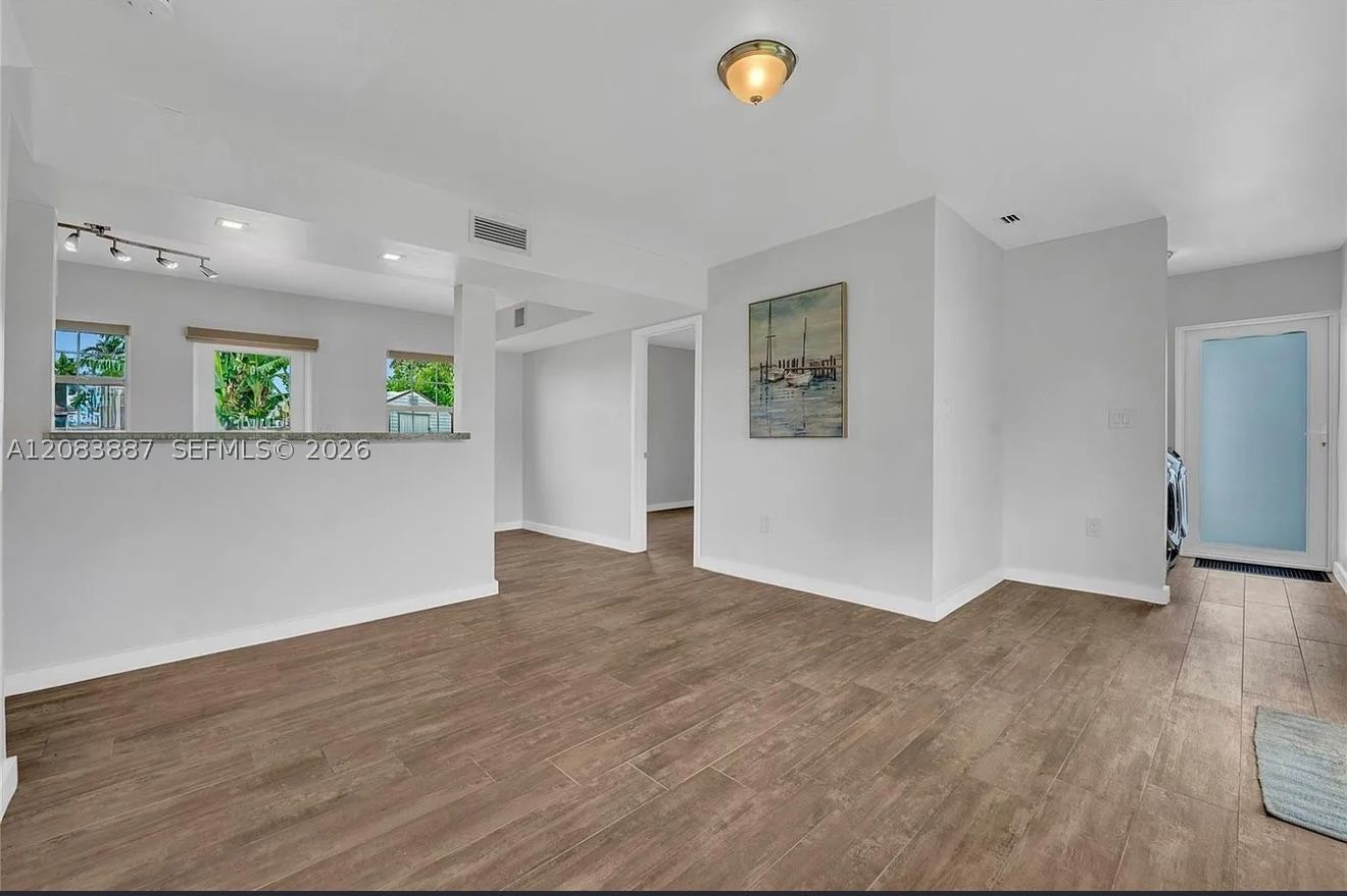 11250 SW 46th St, Miami FL 33165