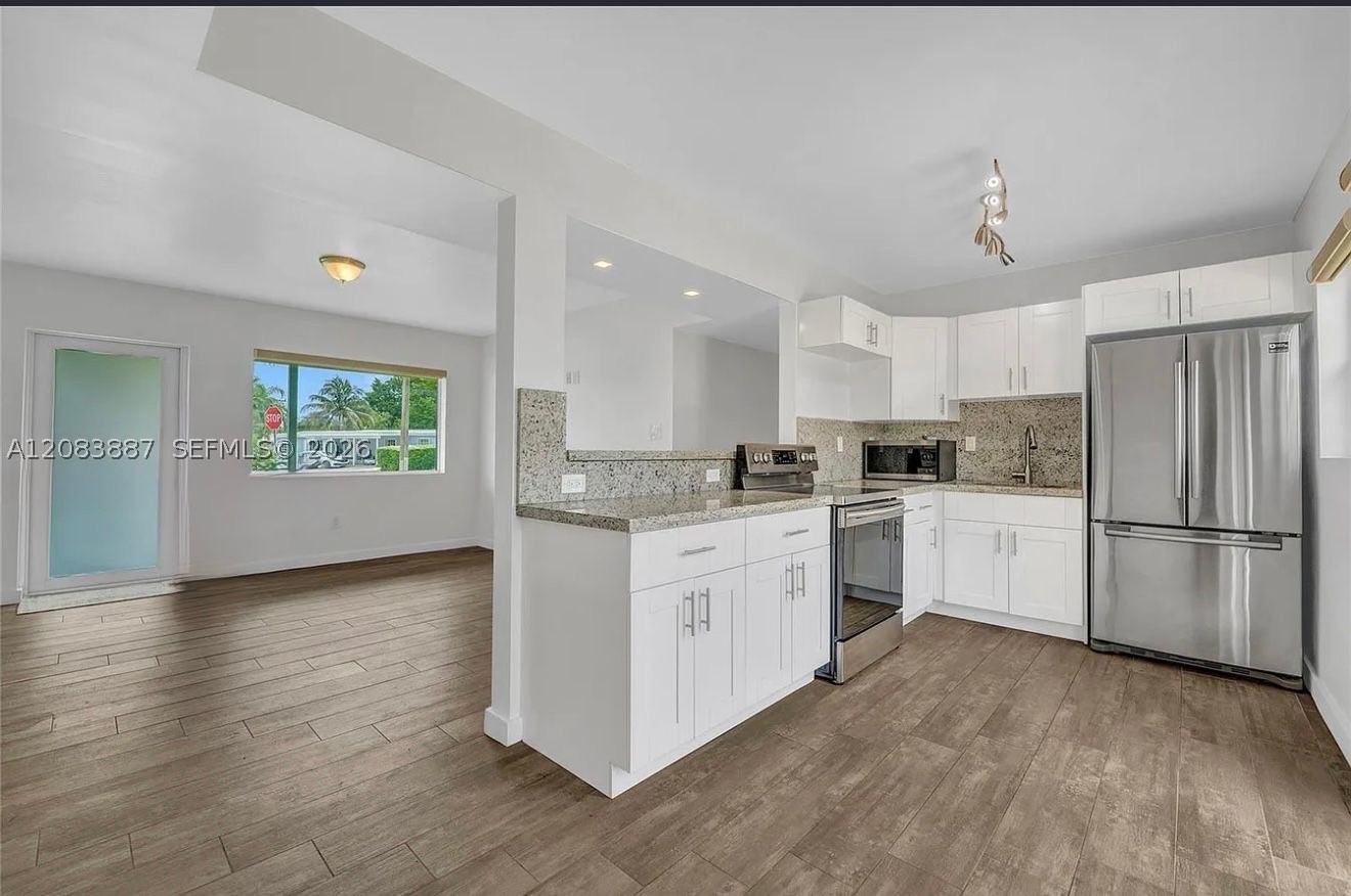 11250 SW 46th St, Miami FL 33165