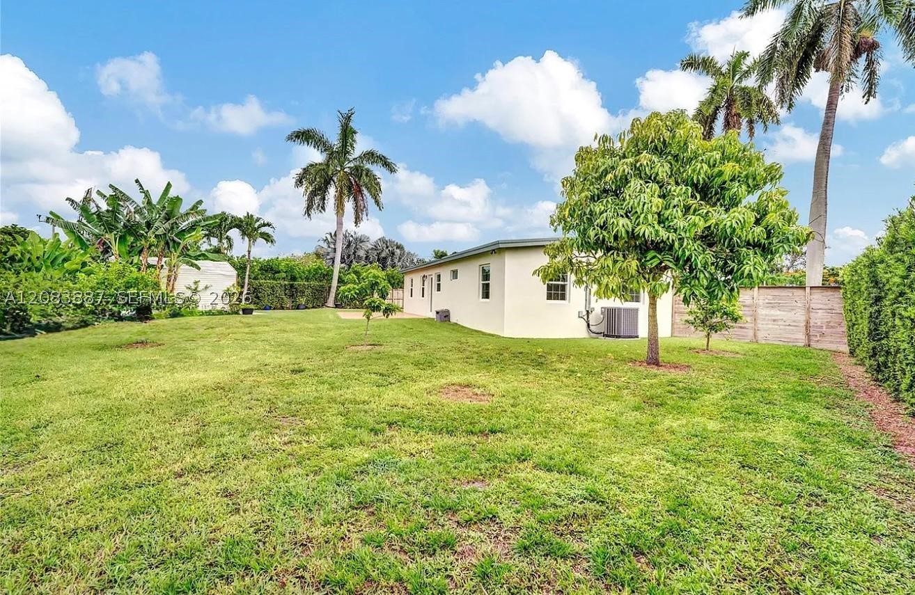 11250 SW 46th St, Miami FL 33165