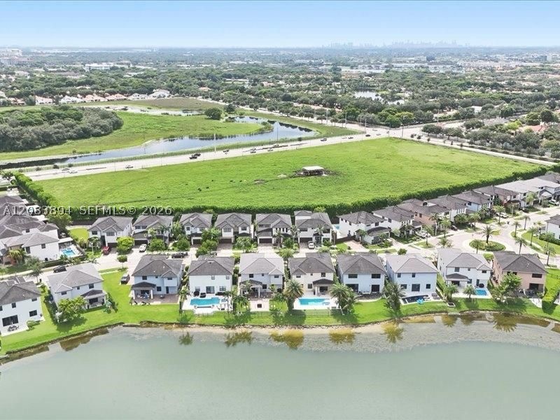 15603 NW 88th Ave, Miami Lakes FL 33018