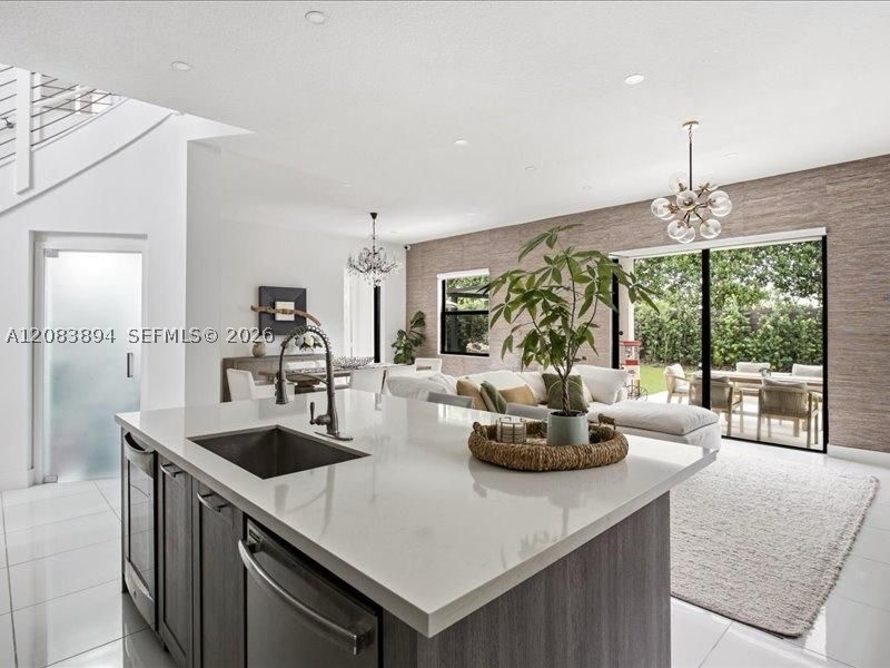 15603 NW 88th Ave, Miami Lakes FL 33018