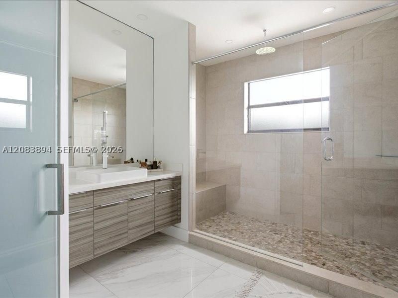 15603 NW 88th Ave, Miami Lakes FL 33018