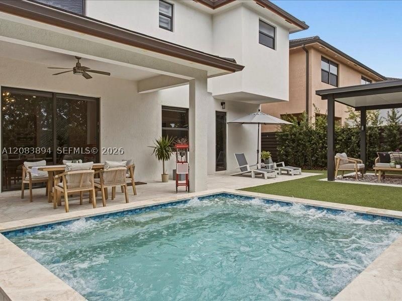 15603 NW 88th Ave, Miami Lakes FL 33018