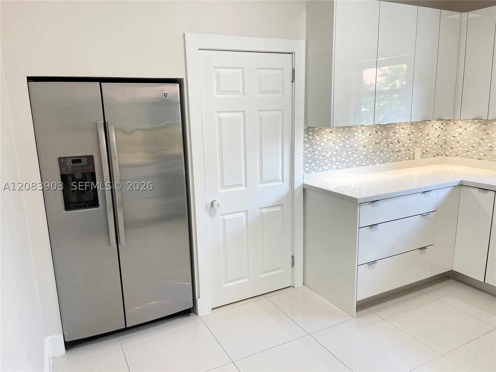 4555 N Jefferson Ave, Miami Beach FL 33140