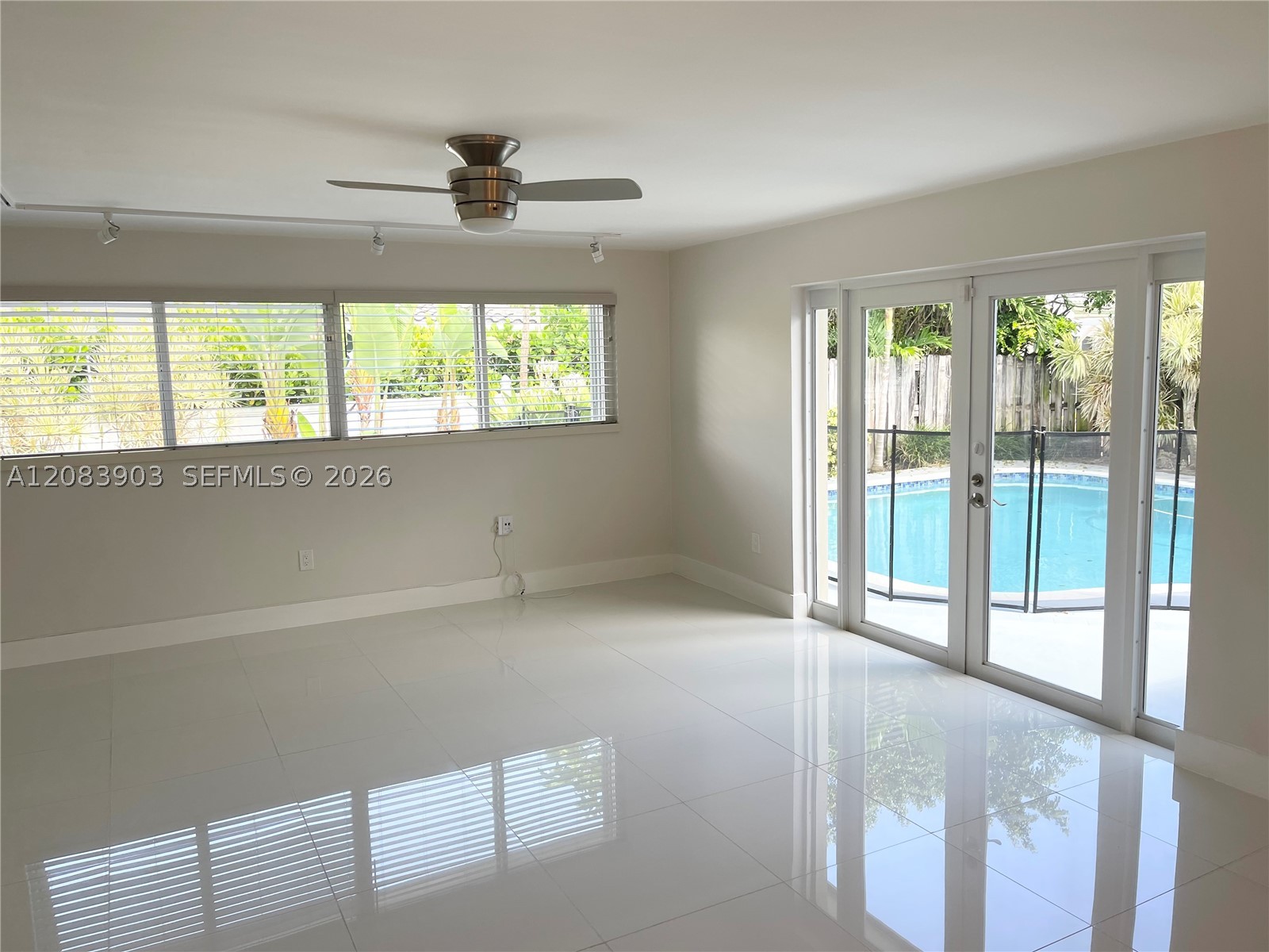 4555 N Jefferson Ave, Miami Beach FL 33140