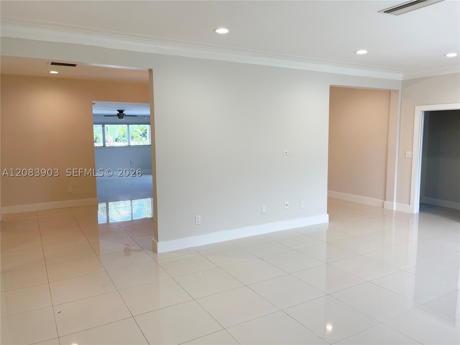 4555 N Jefferson Ave, Miami Beach FL 33140
