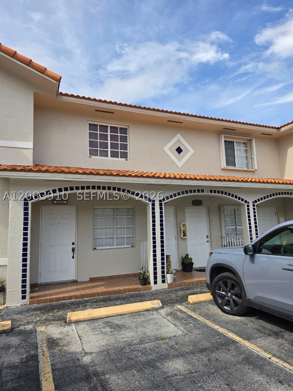 #<MlsListing:0x00007f7ae0921e10>