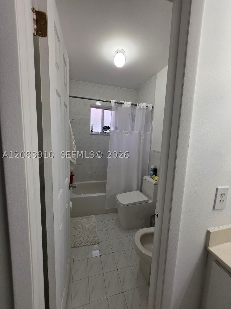 10101 W Okeechobee Rd #10-202, Hialeah Gardens FL 33016