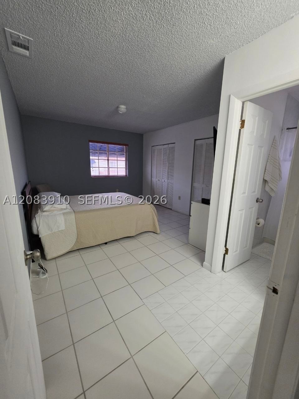 10101 W Okeechobee Rd #10-202, Hialeah Gardens FL 33016