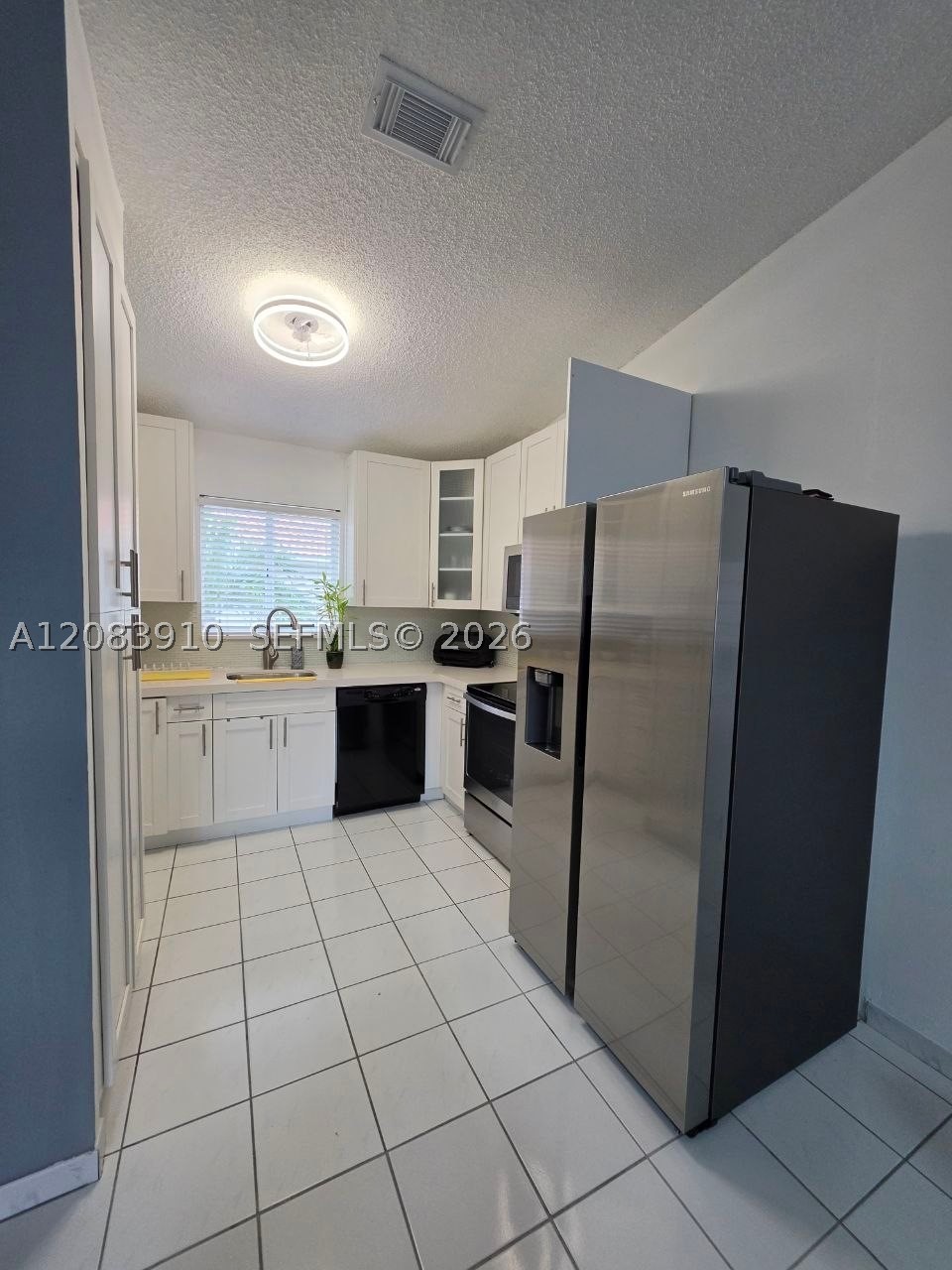 10101 W Okeechobee Rd #10-202, Hialeah Gardens FL 33016