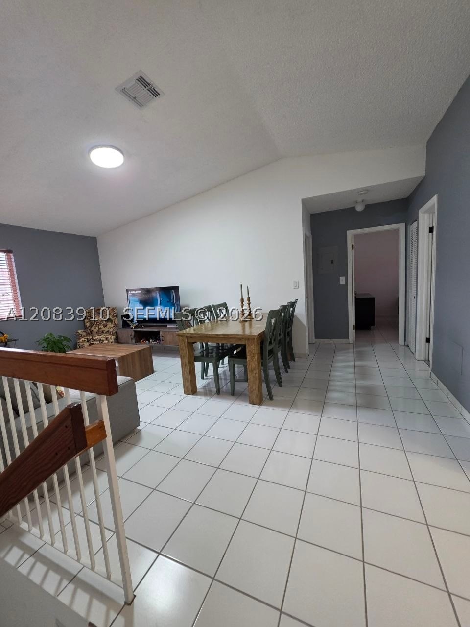 10101 W Okeechobee Rd #10-202, Hialeah Gardens FL 33016