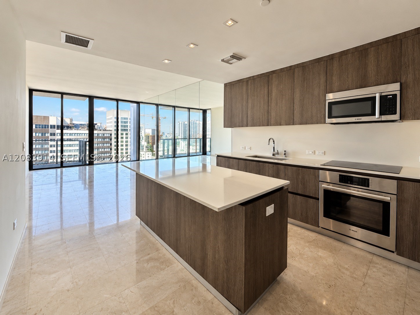 88 SW 7th St #1808, Miami FL 33130