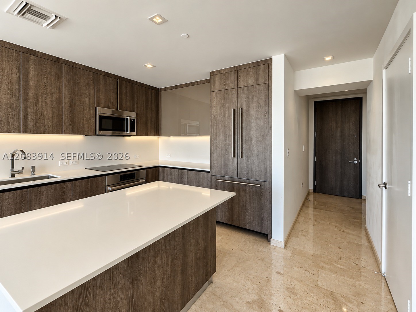 88 SW 7th St #1808, Miami FL 33130