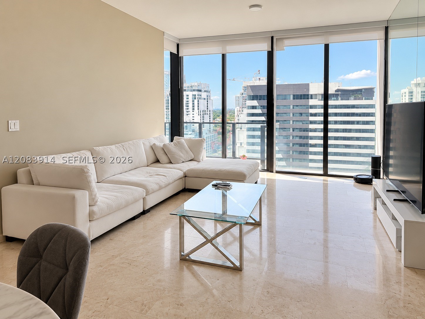 88 SW 7th St #1808, Miami FL 33130