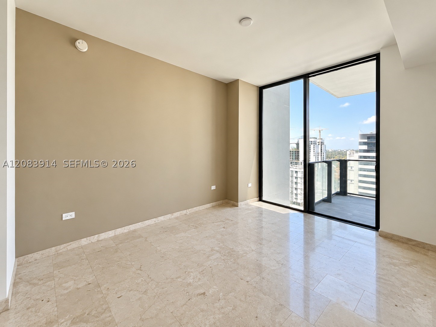 88 SW 7th St #1808, Miami FL 33130