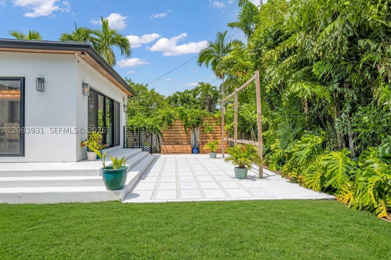 3261 SW 16th Ln, Miami FL 33145