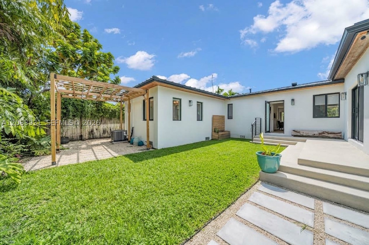 3261 SW 16th Ln, Miami FL 33145